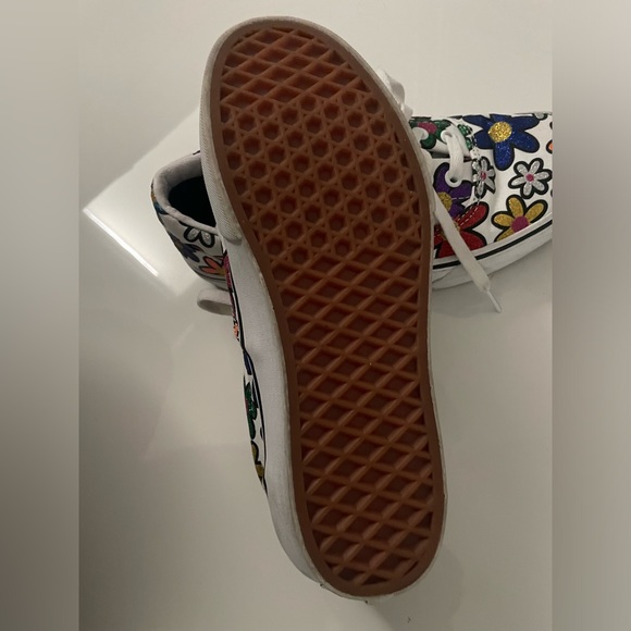 Vans - Picture 5 of 5